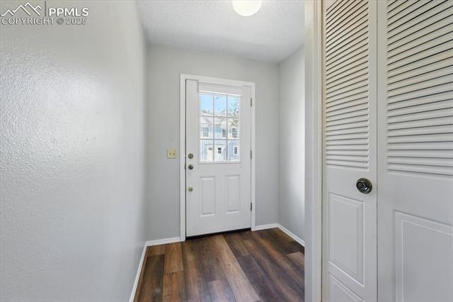 3525 Queen Anne Way