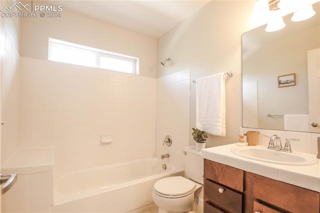 1075 Wisdom Heights