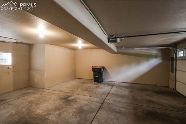 1075 Wisdom Heights