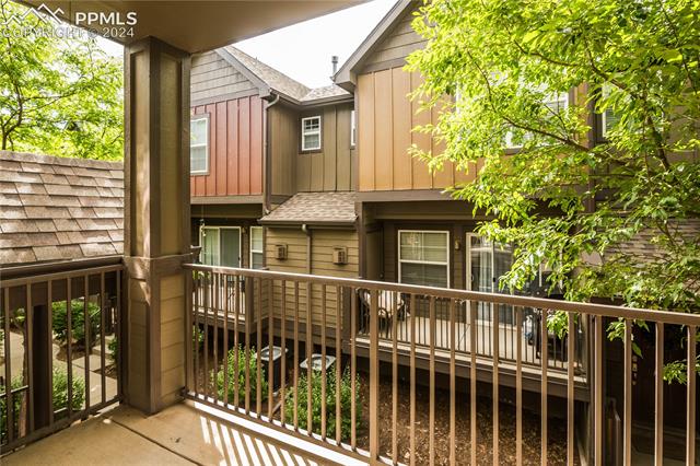 1075 Wisdom Heights