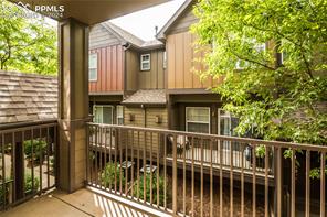 1075 Wisdom Heights