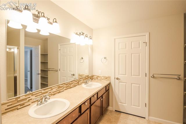 1075 Wisdom Heights