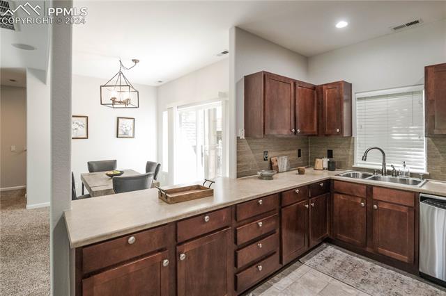 1075 Wisdom Heights