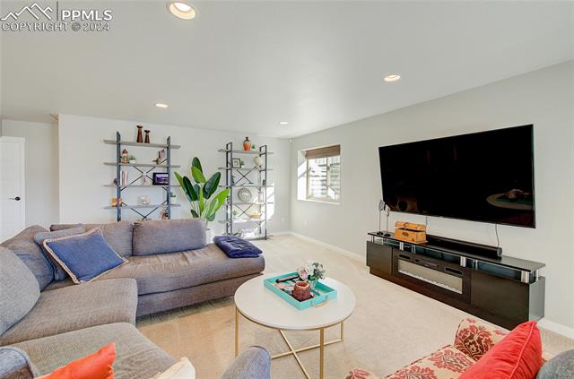 11656 Spectacular Bid Circle