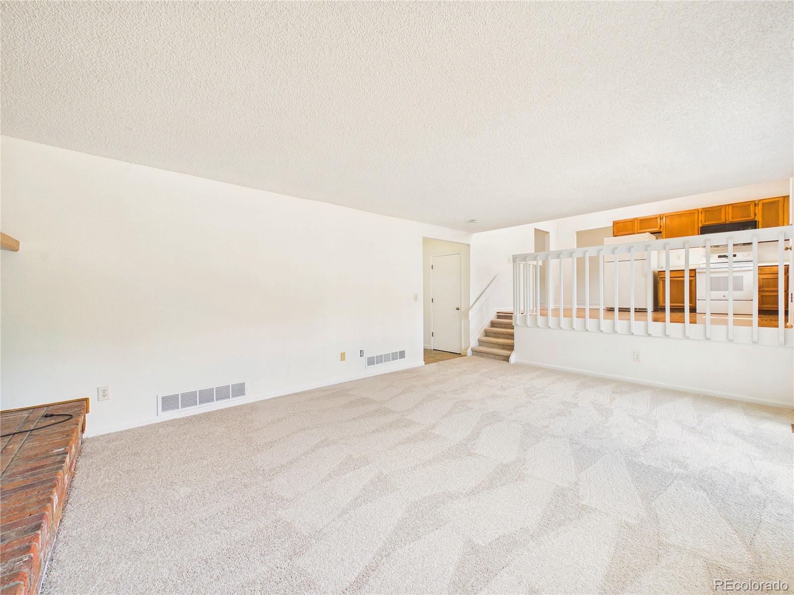 5572 S Zeno Court