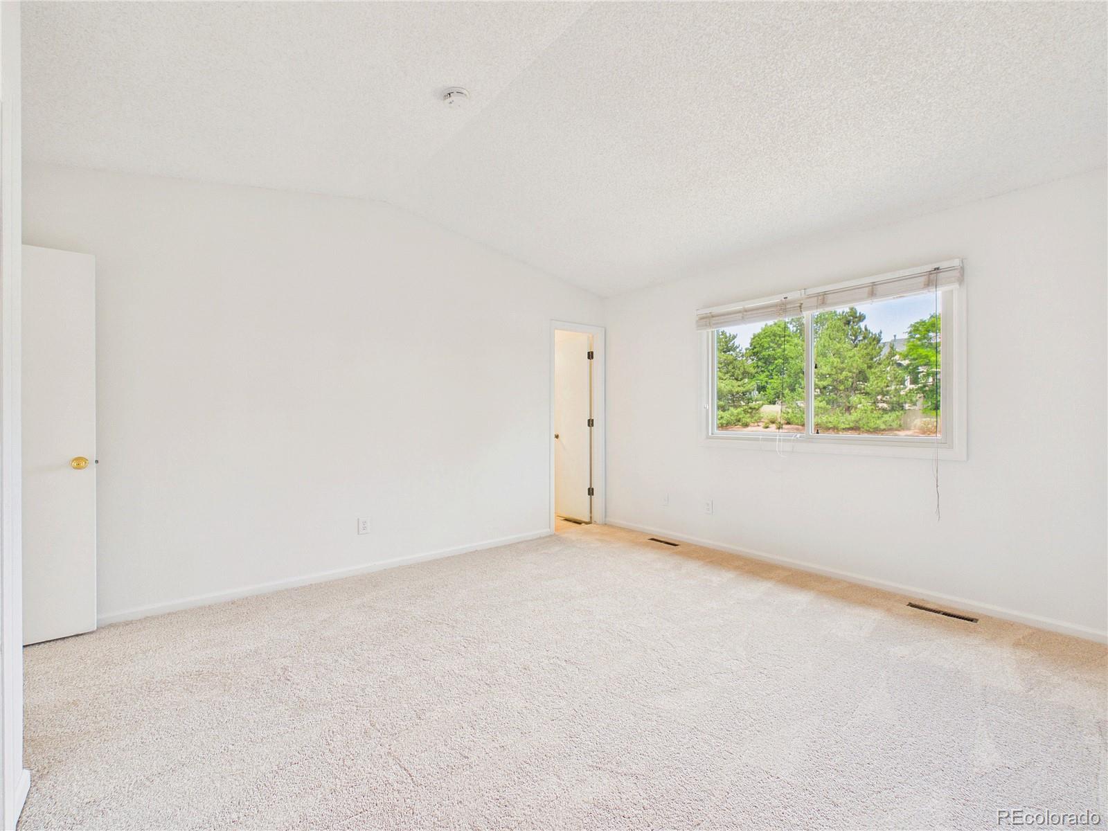 5572 S Zeno Court