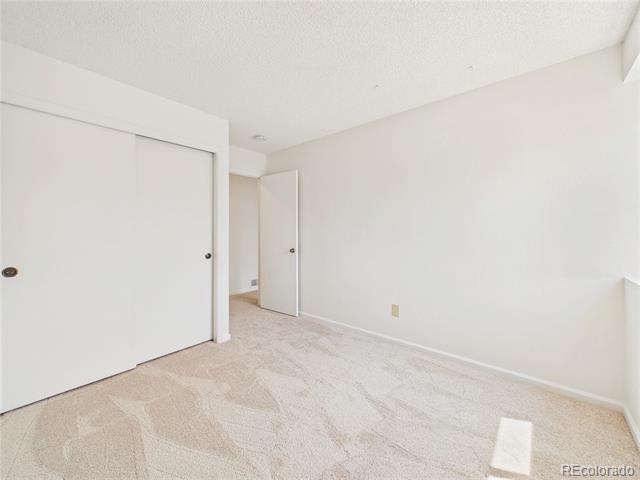 5572 S Zeno Court