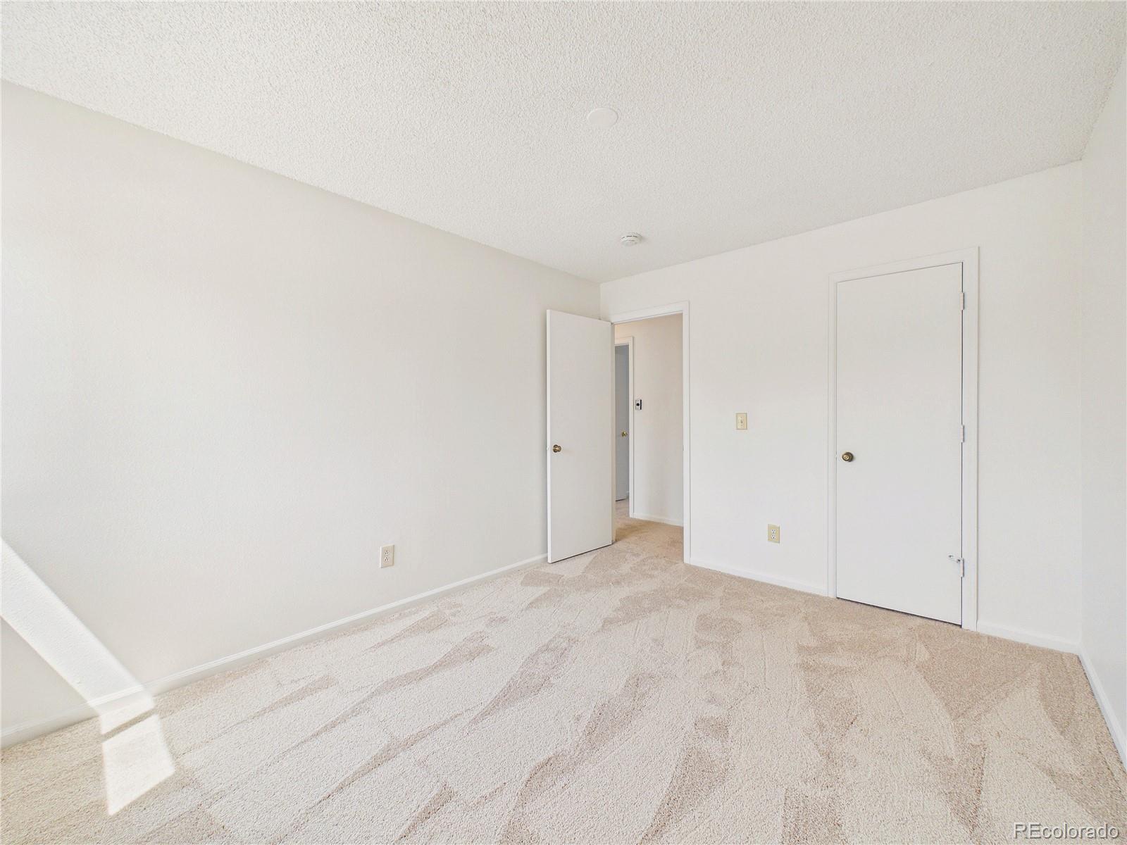 5572 S Zeno Court