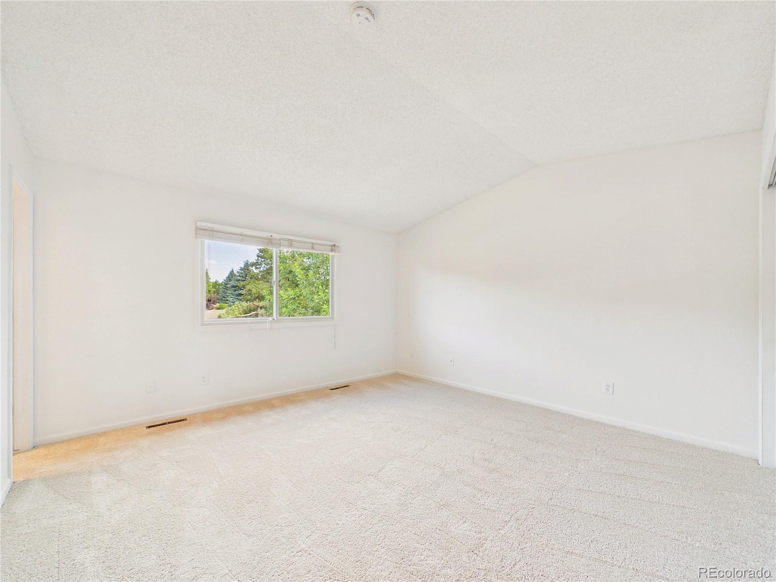 5572 S Zeno Court