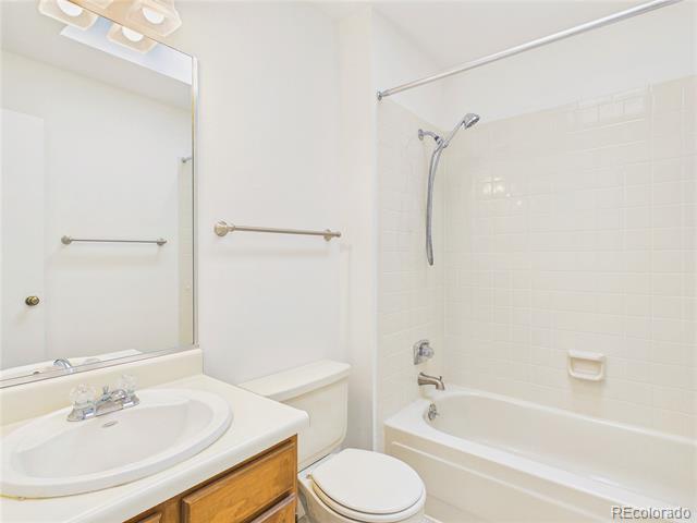 5572 S Zeno Court