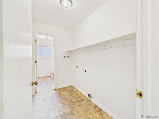 5572 S Zeno Court