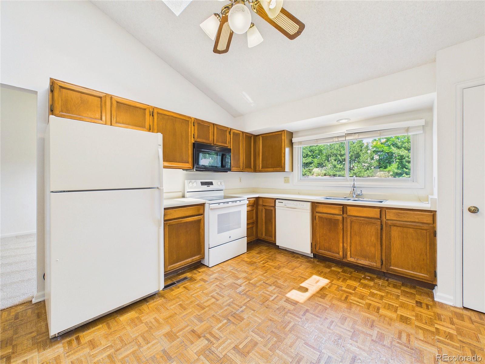 5572 S Zeno Court