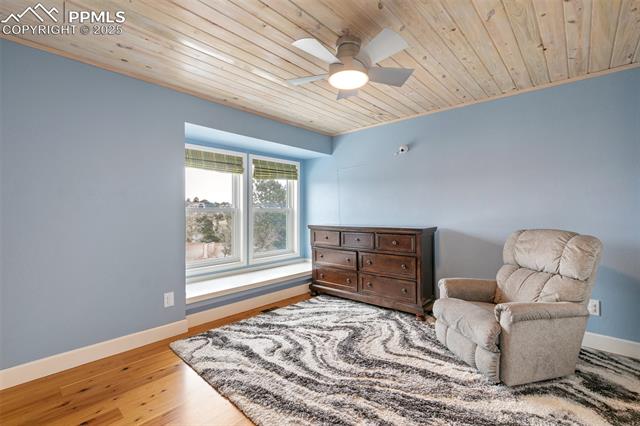 1055 Golden Hills Road