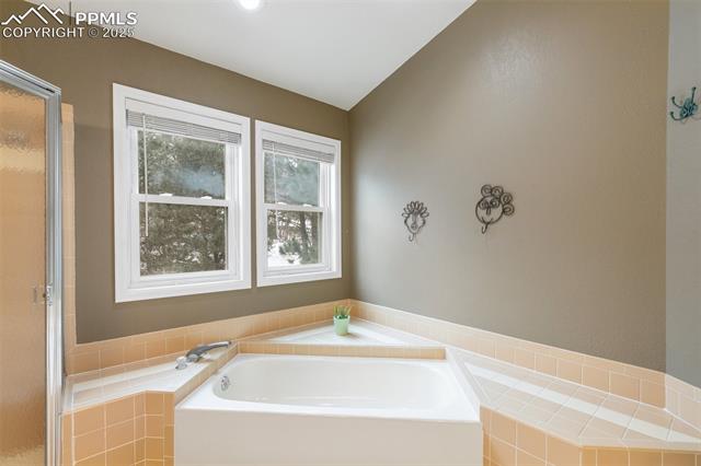 1055 Golden Hills Road