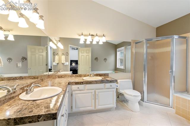 1055 Golden Hills Road