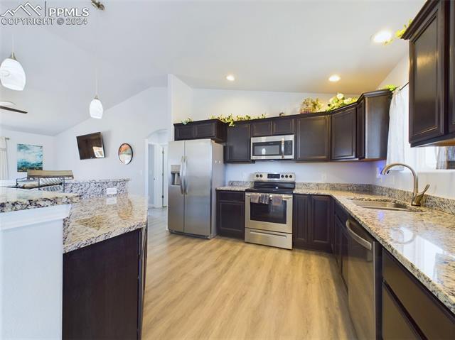 1021 W Calle Del Ciervo Drive