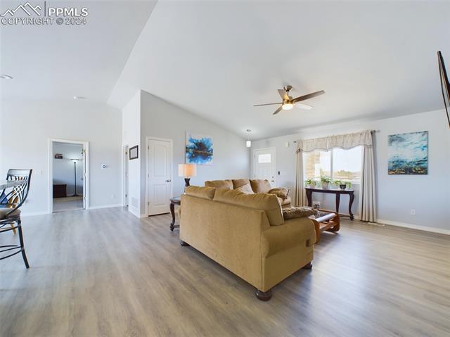 1021 W Calle Del Ciervo Drive