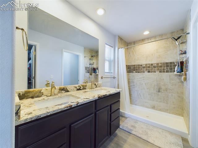 1021 W Calle Del Ciervo Drive