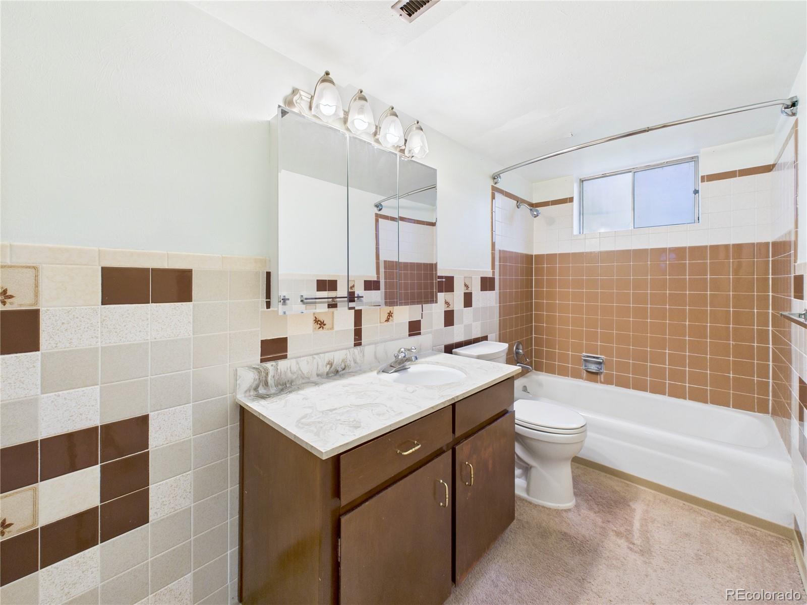 2206 Greenwich Circle