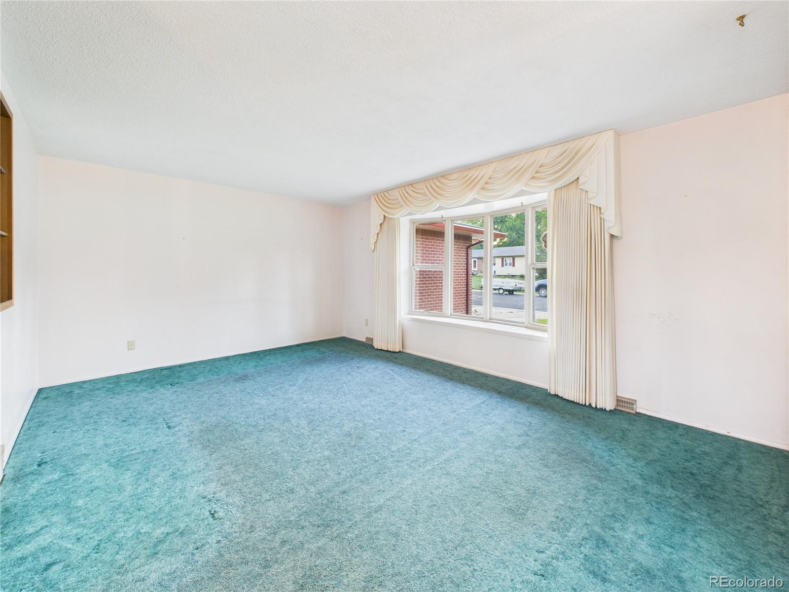 2206 Greenwich Circle