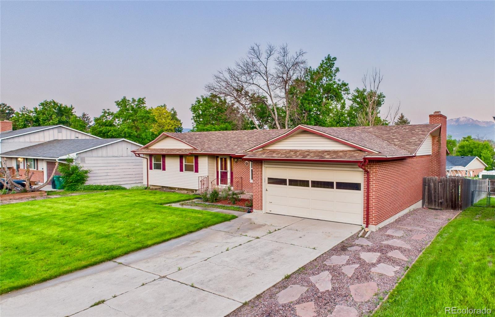 2206 Greenwich Circle