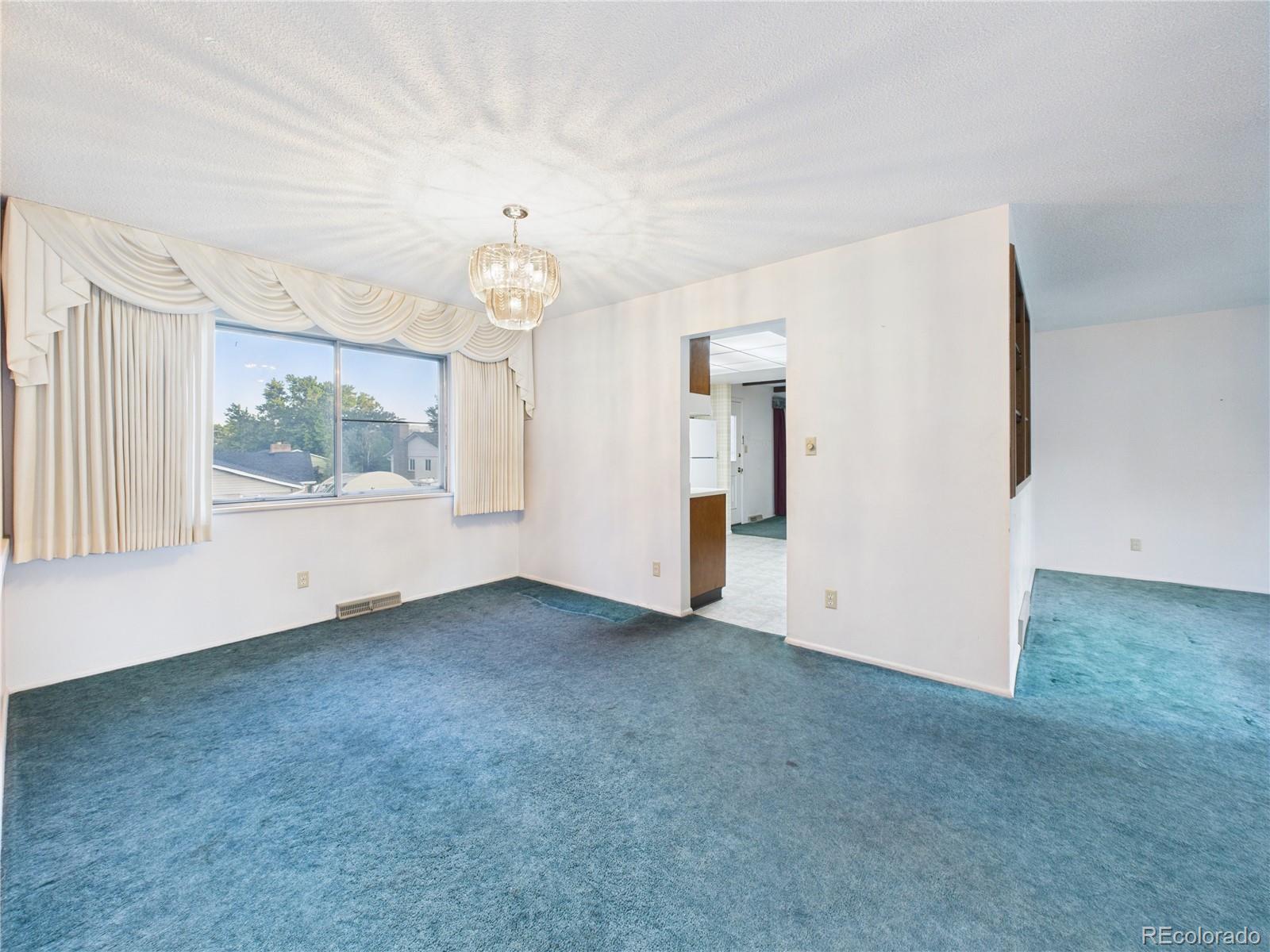 2206 Greenwich Circle