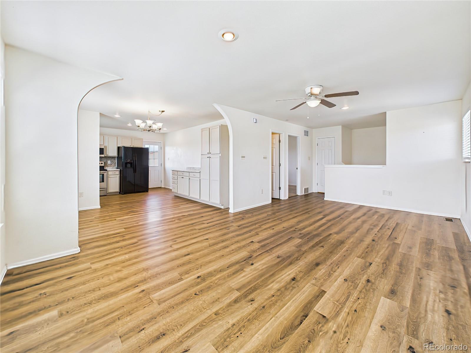 939 S Sweetwater Drive Unit: 939