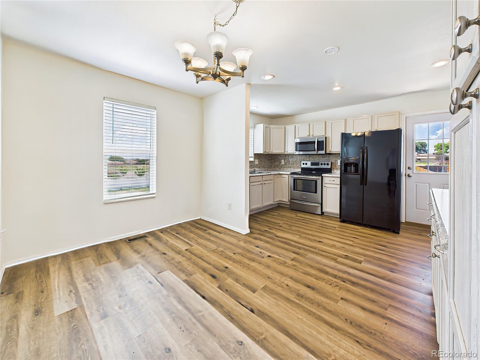 939 S Sweetwater Drive Unit: 939