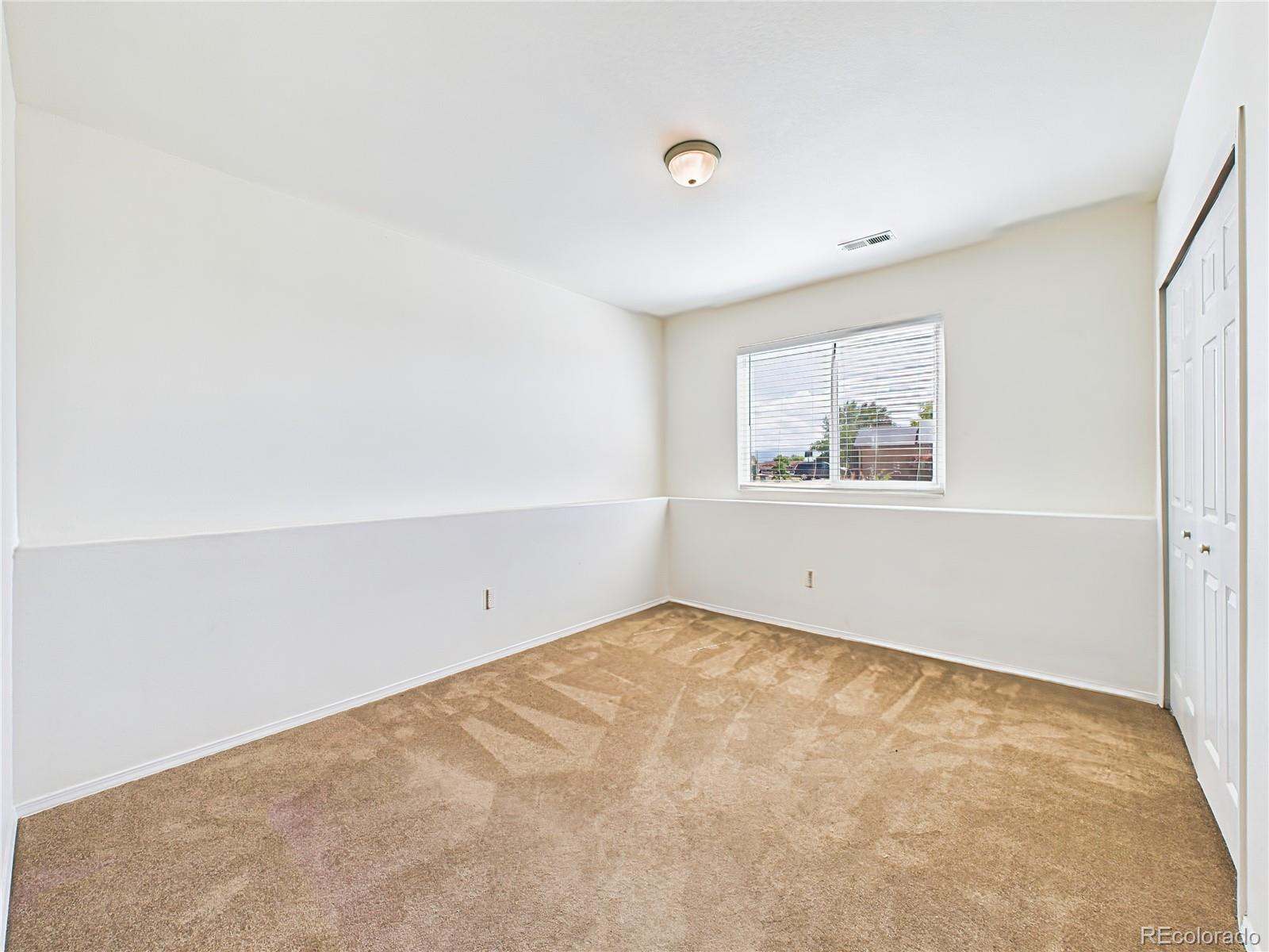 939 S Sweetwater Drive Unit: 939