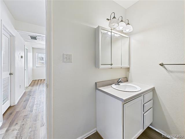 939 S Sweetwater Drive Unit: 939