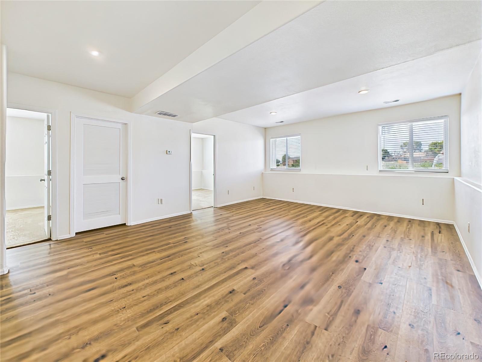 939 S Sweetwater Drive Unit: 939