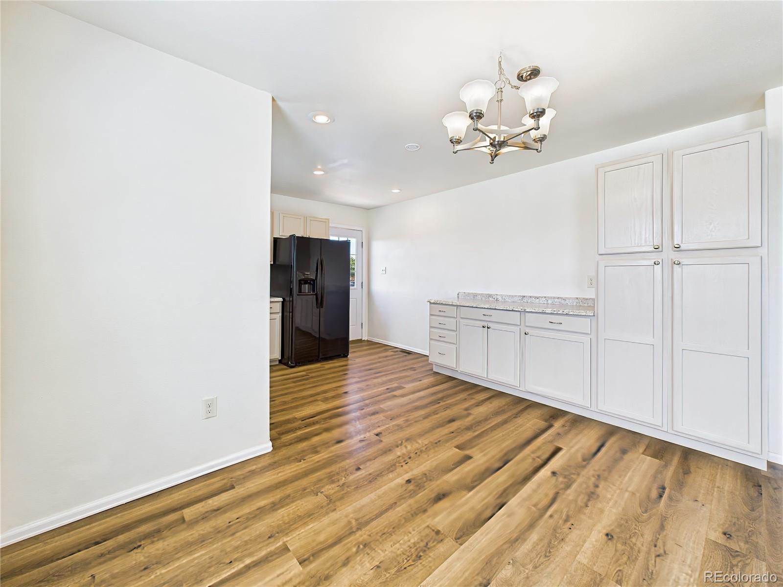 939 S Sweetwater Drive Unit: 939