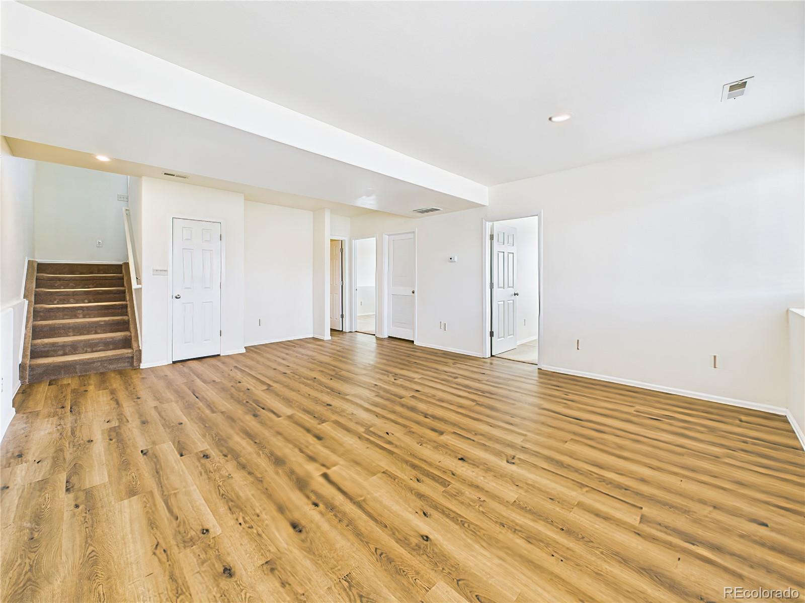 939 S Sweetwater Drive Unit: 939