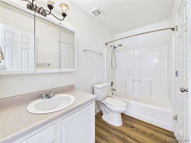 939 S Sweetwater Drive Unit: 939