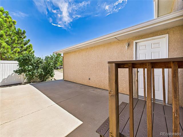 939 S Sweetwater Drive Unit: 939