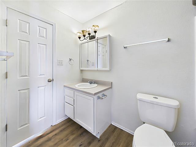 939 S Sweetwater Drive Unit: 939