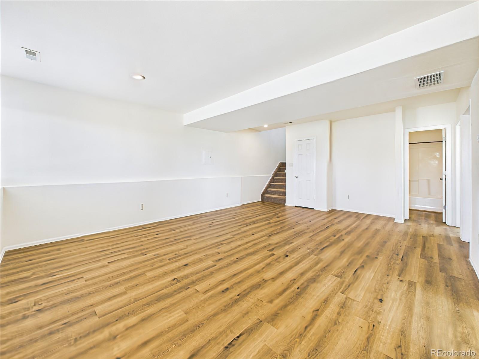 939 S Sweetwater Drive Unit: 939