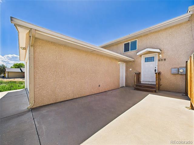 939 S Sweetwater Drive Unit: 939