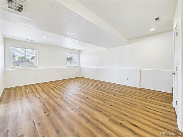 939 S Sweetwater Drive Unit: 939