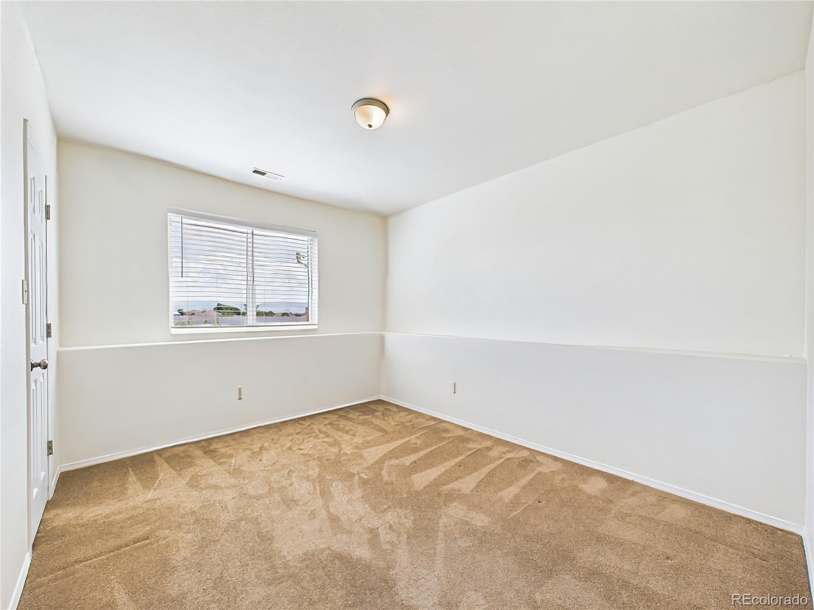 939 S Sweetwater Drive Unit: 939