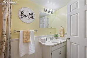 425 Columbine Street