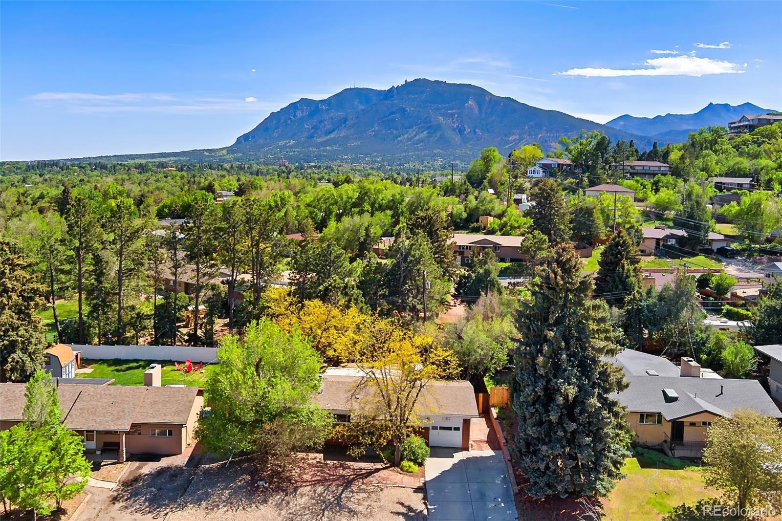 1107 Parkview Boulevard