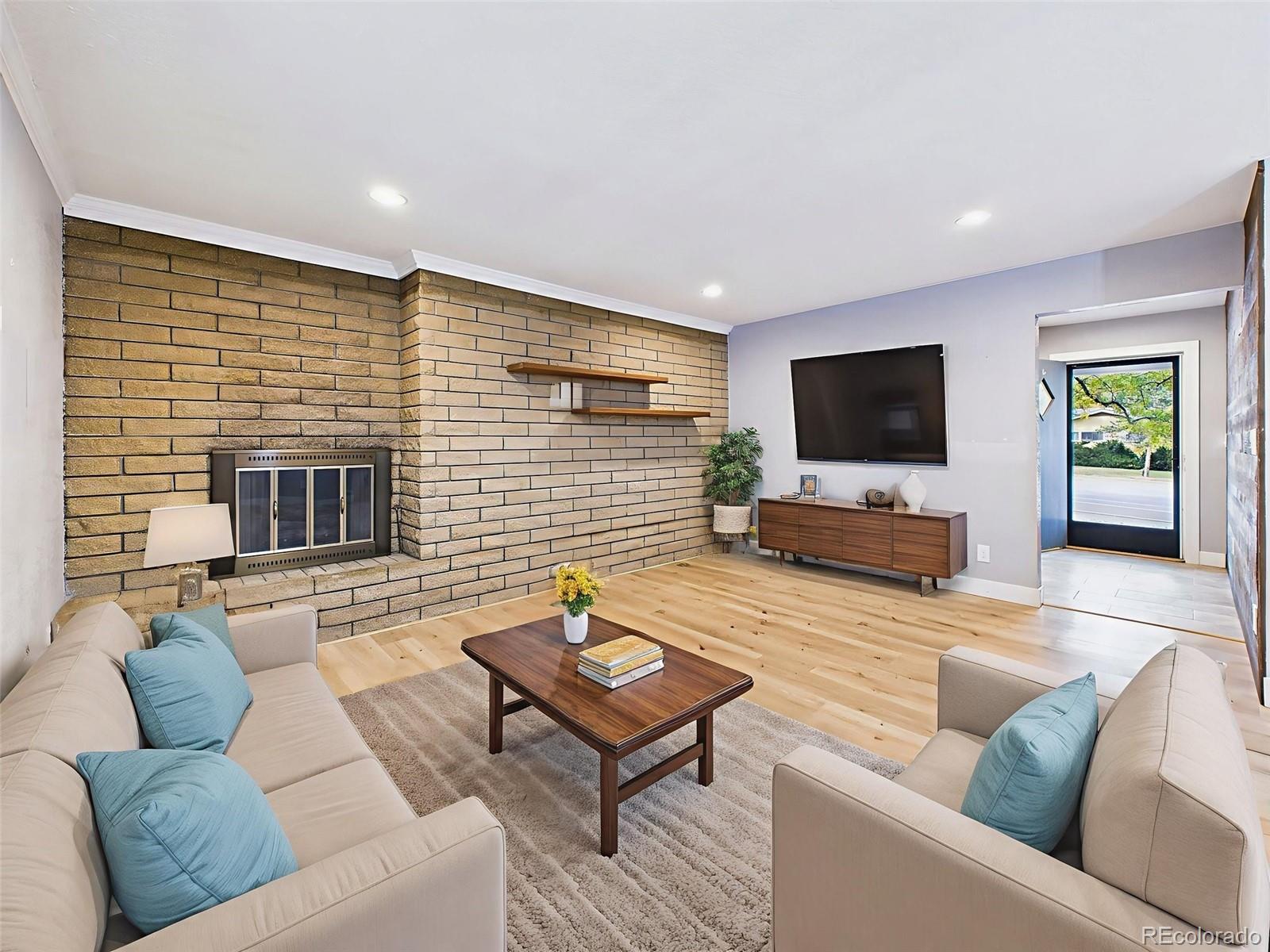 1107 Parkview Boulevard