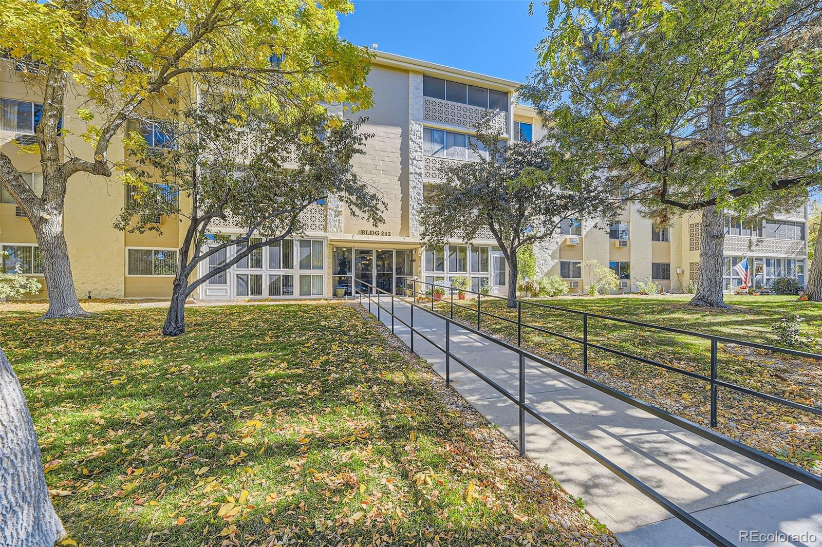 3184 S Heather Gardens Way Unit: 302