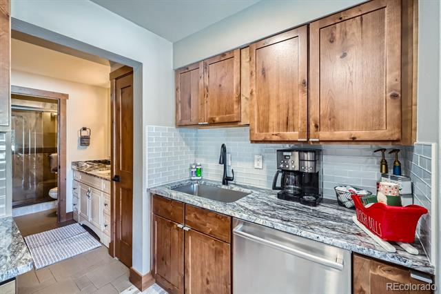 414 Tenderfoot Street Unit: 11