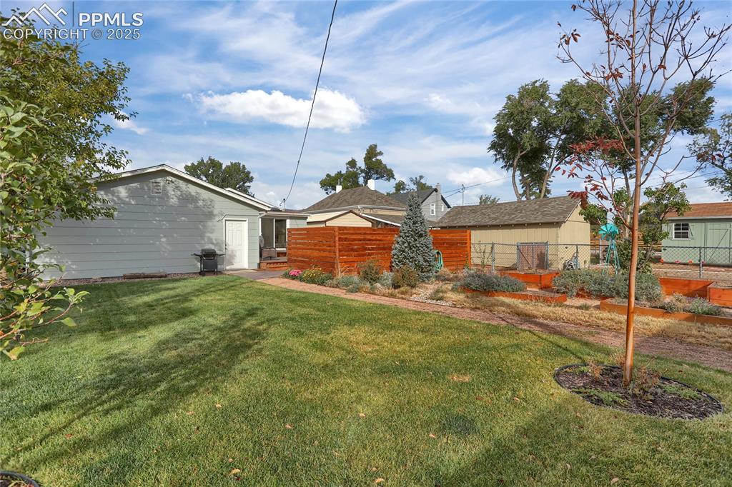 2519 N Cascade Avenue