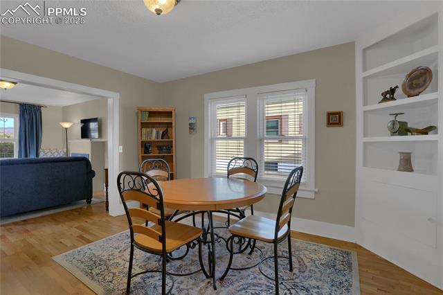 2519 N Cascade Avenue