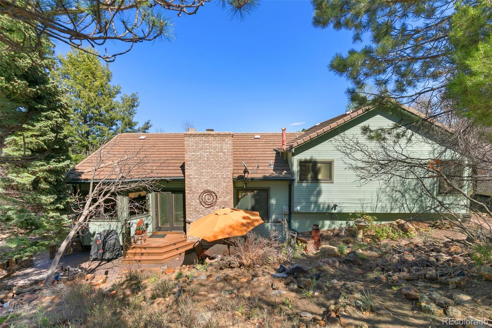 1045 Golden Hills Road