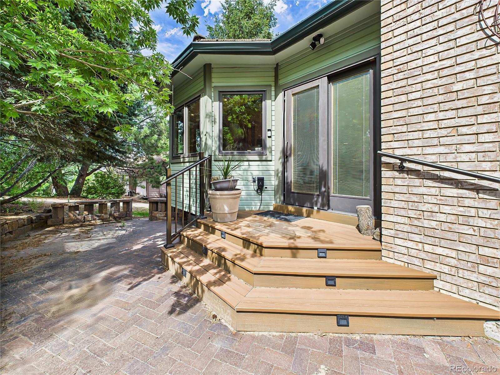 1045 Golden Hills Road