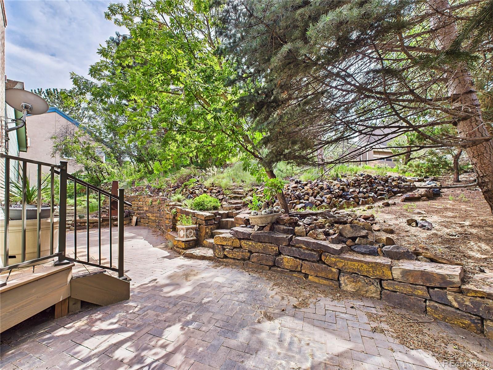 1045 Golden Hills Road